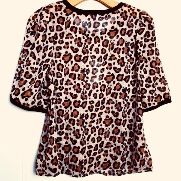 A NEW DAY Sheer Leopard Blouse. - Picture 3 of 4